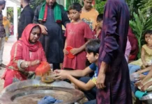 মহররম উপলক্ষে আইভীর বাড়িতে দোয়া, ধর্মীয় বয়ান এবং নেওয়াজ বিতরণ