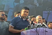হাসনাত আবদুল্লাহ বলেছেন‘এই ফার্মের মুরগিরা রাস্তায় এসেছিল বলেই আজকে আপনি শিক্ষামন্ত্রী’