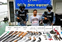 কক্সবাজারের মহেশখালীর দুর্গম পাহাড়ে অভিযানে ১৫ অস্ত্র উদ্ধার, গ্রেপ্তার সশস্ত্র গোষ্ঠীর প্রধান